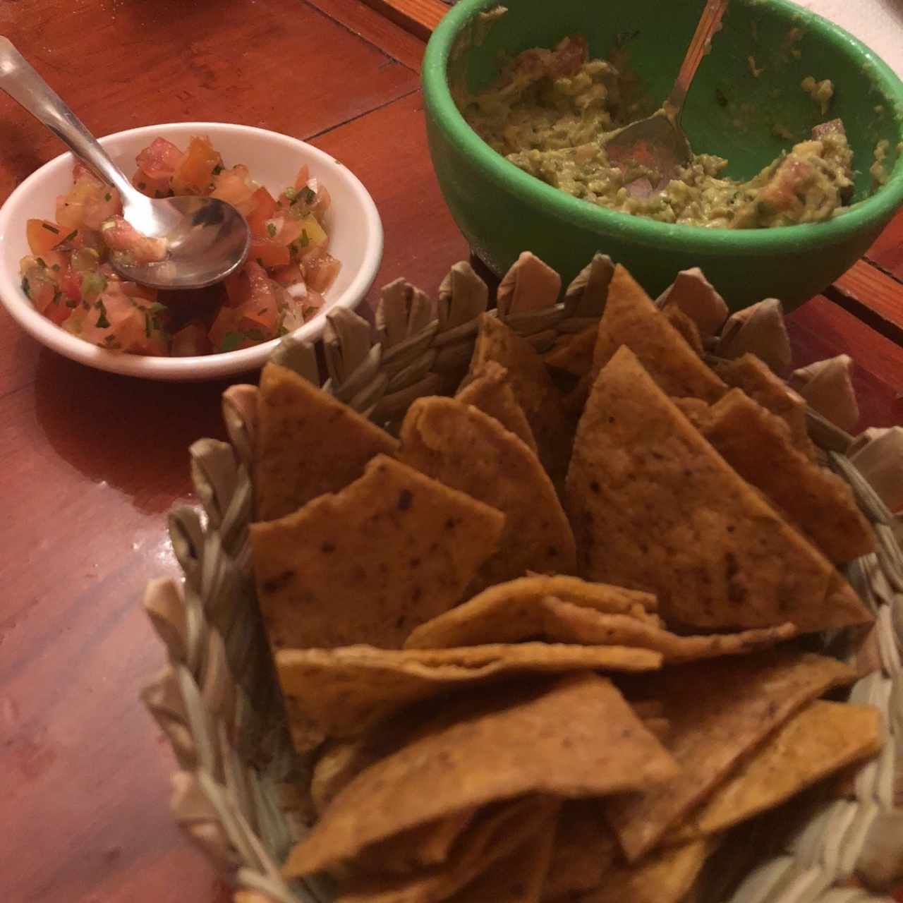 entrada guacamole, nachos