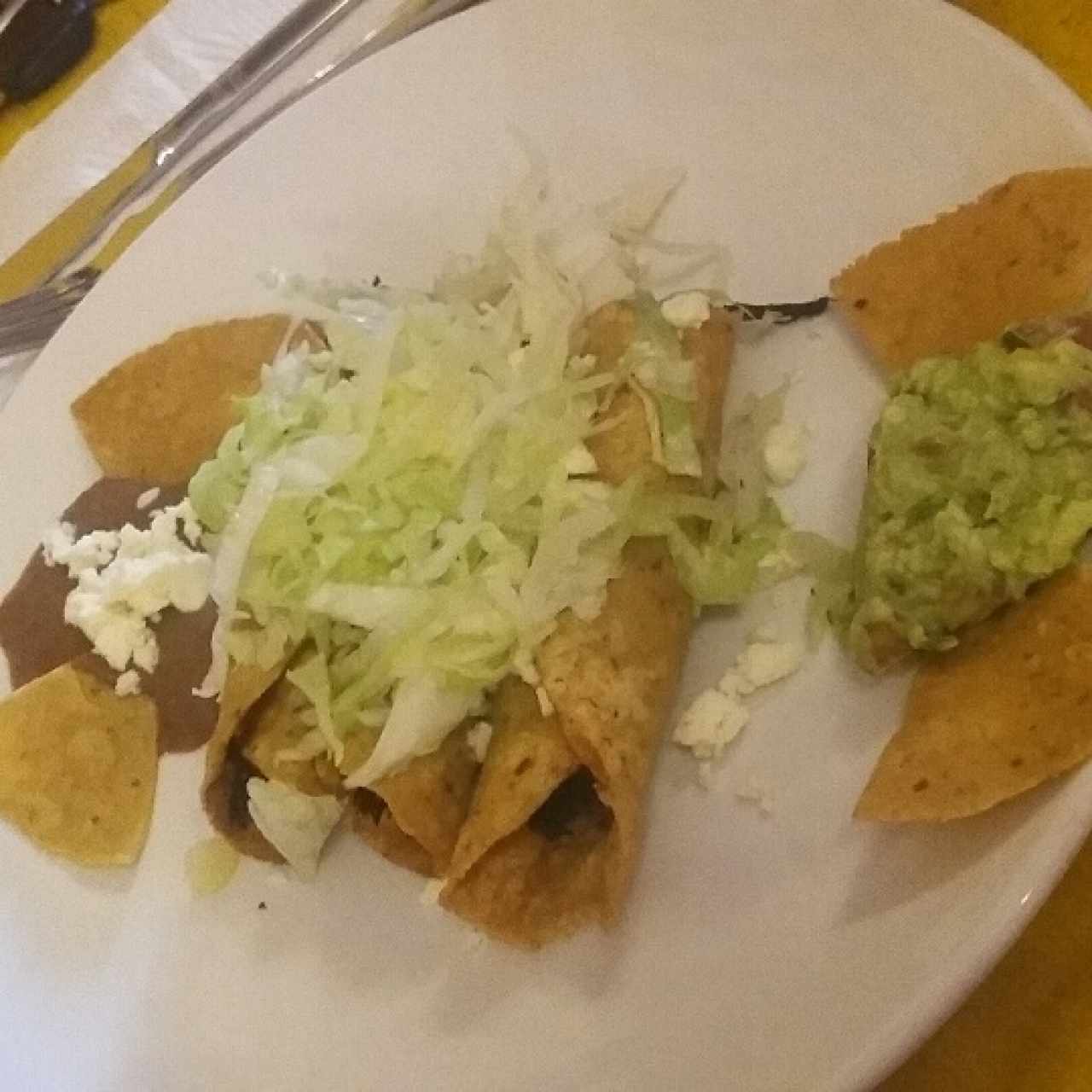 Tacos de ropa vieja