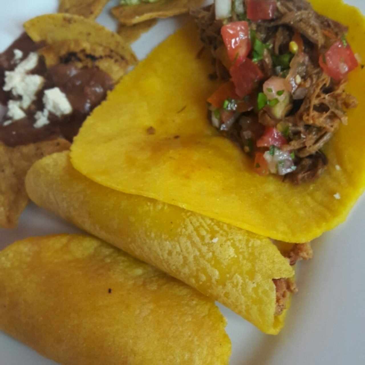 tacos de maiz mixtos