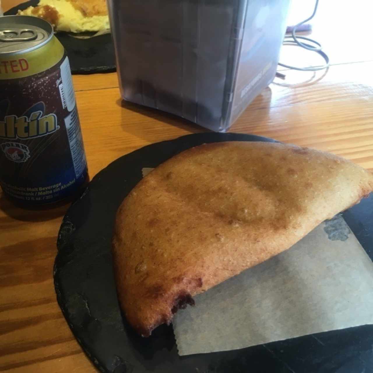 Mega empanada (malta para escala)