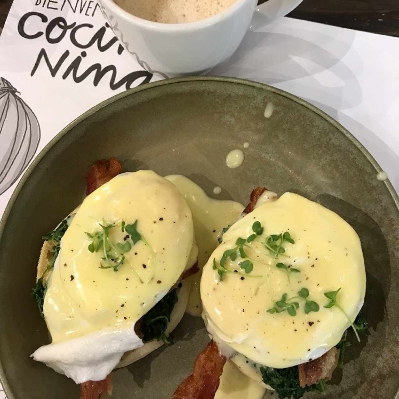 huevos benedict