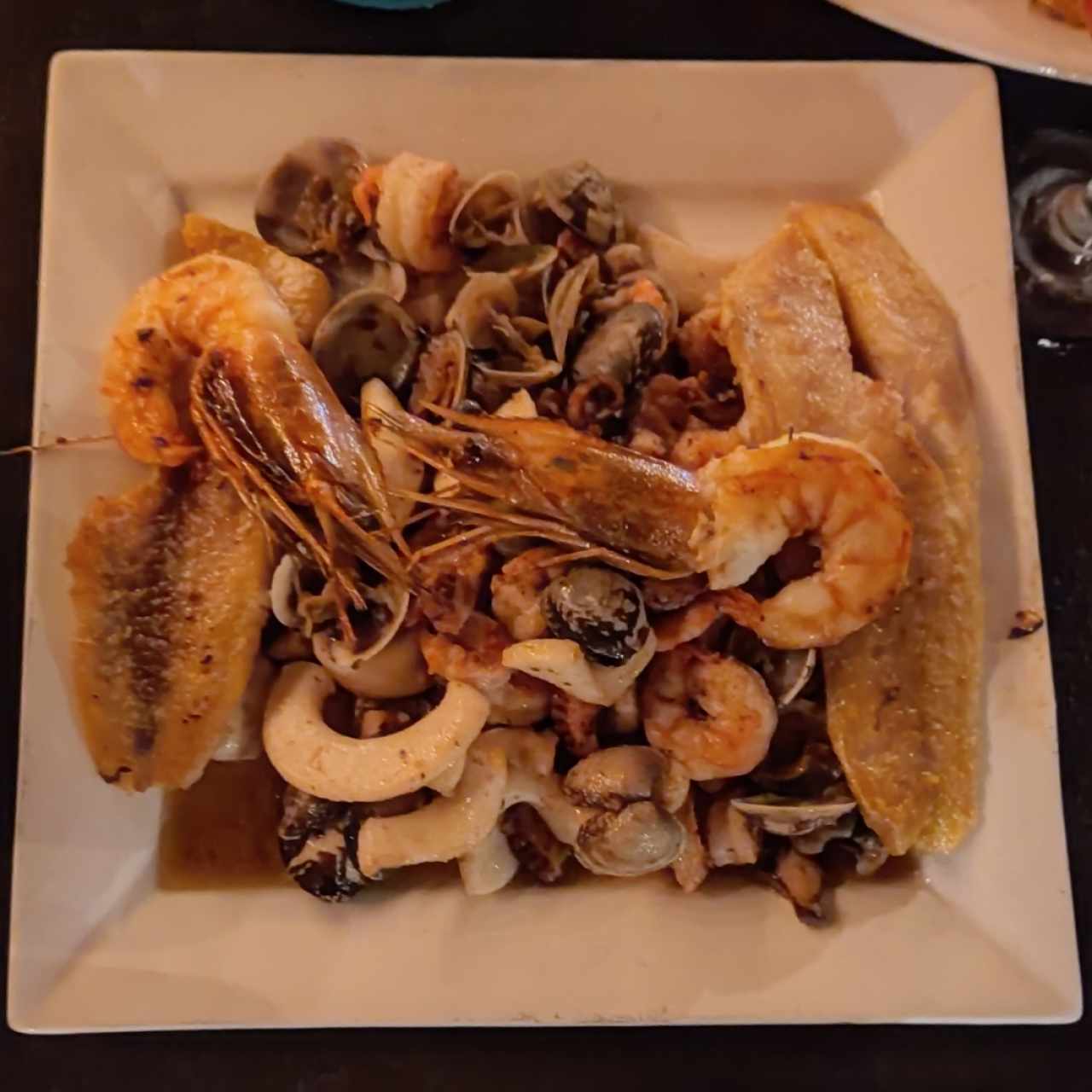 PARRILLADA DE MARISCOS MIXTOS