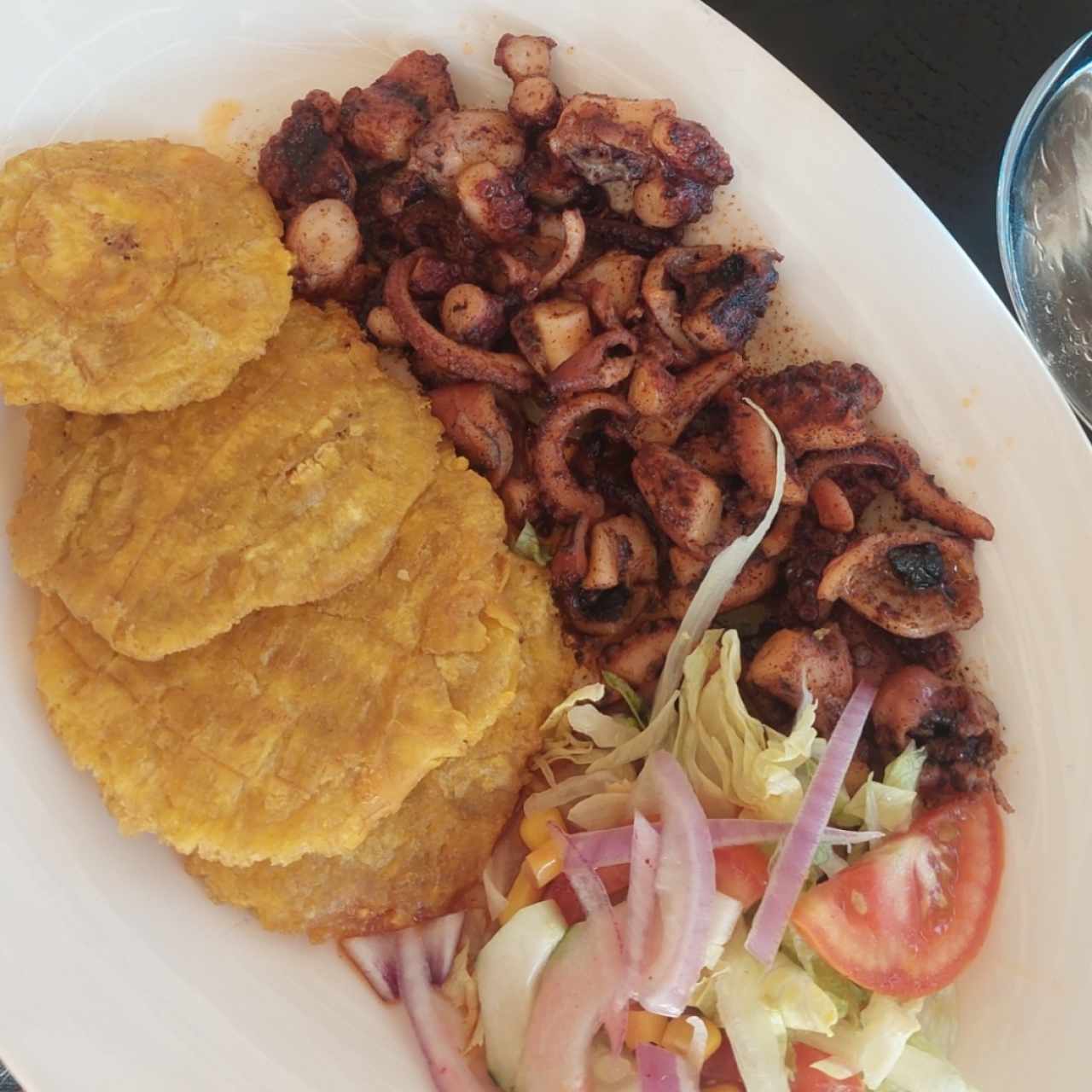 pulpo a la gallega con patacones