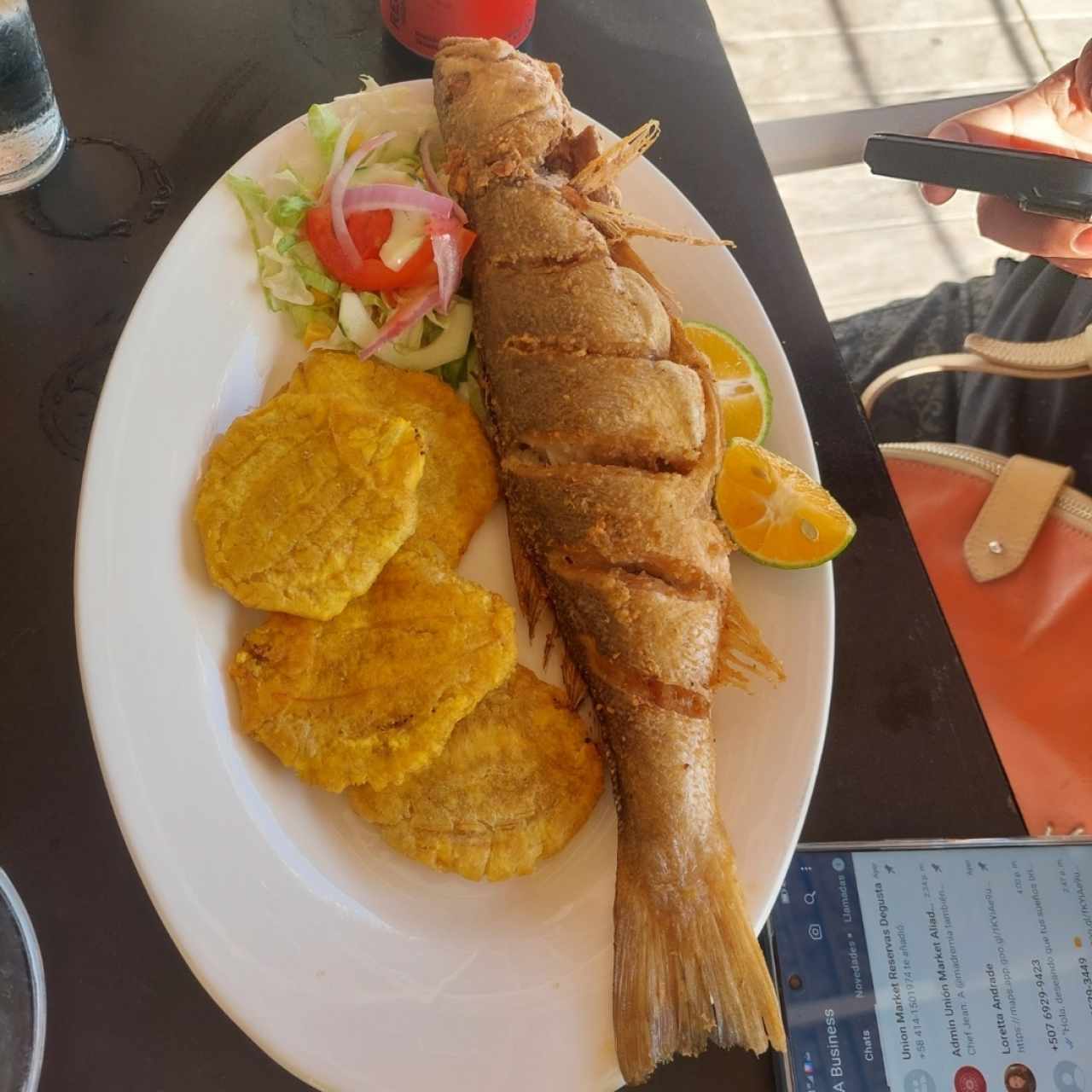 pescado frito con patacones