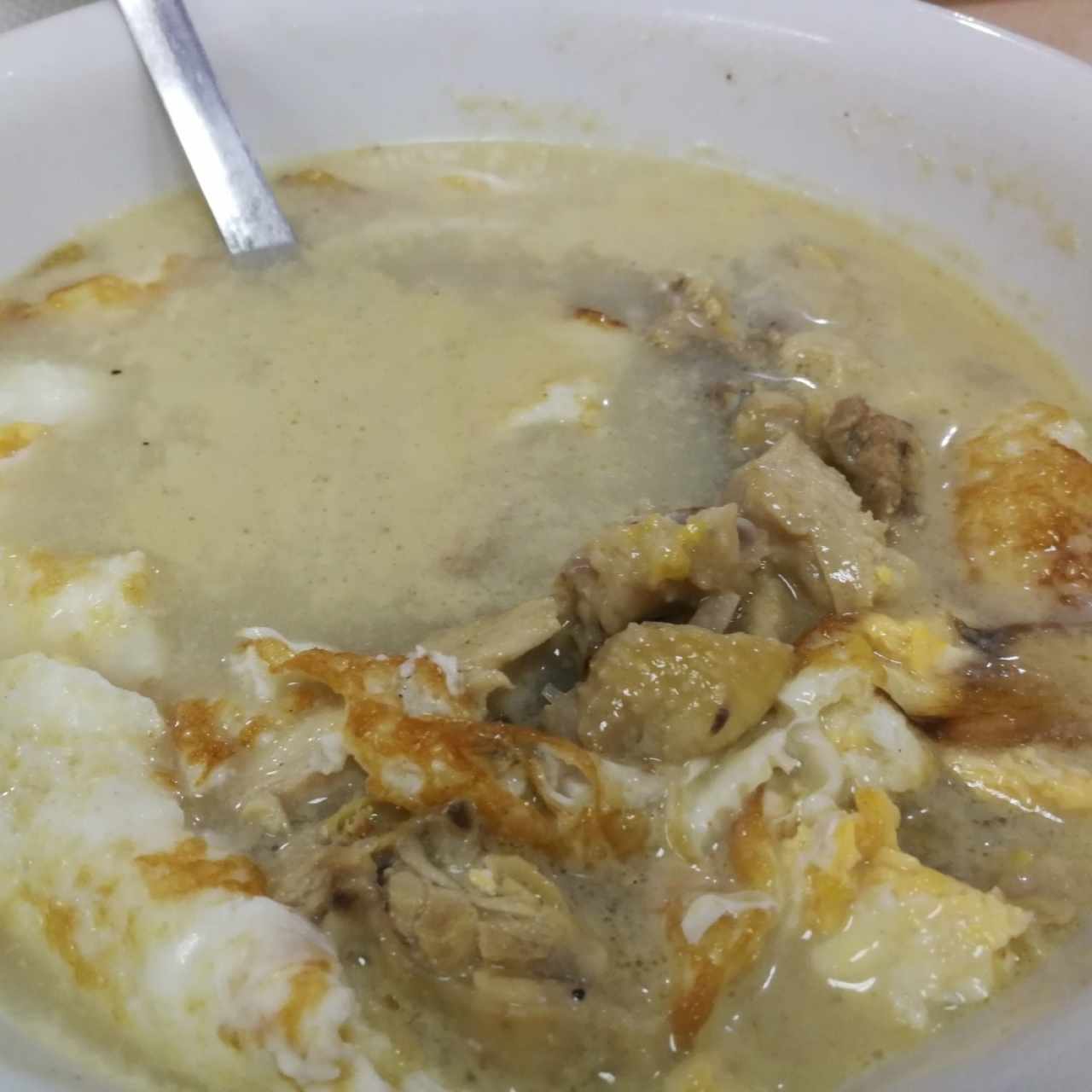 Sopa de Jengibre con gallina de patio