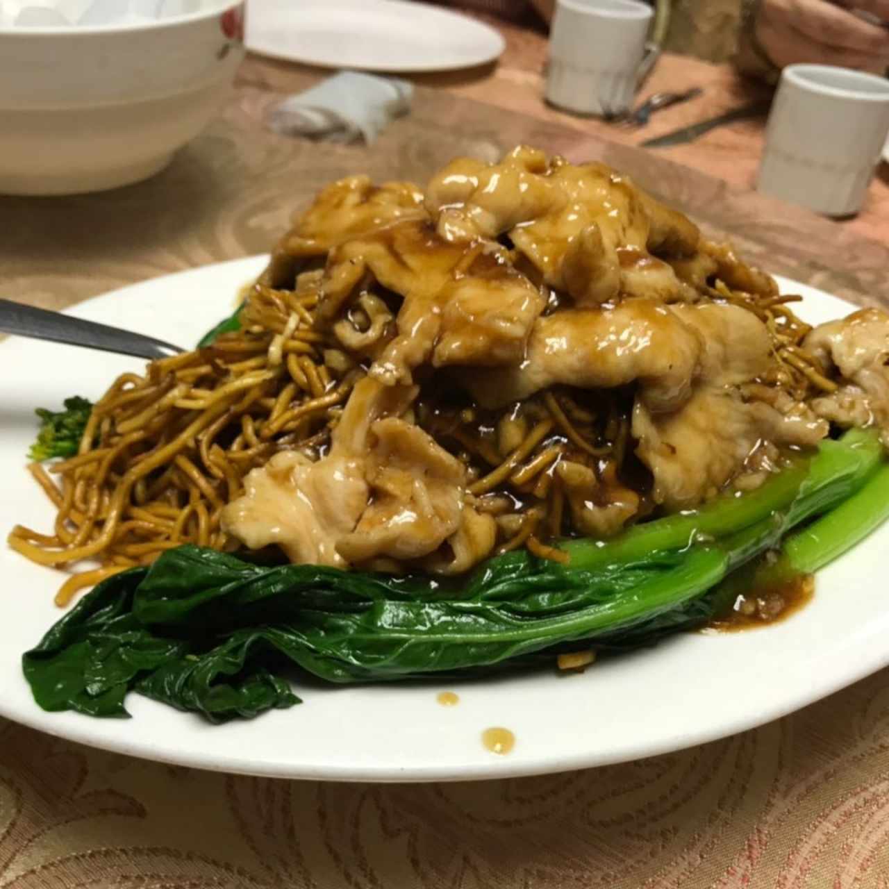 chow mein de pollo