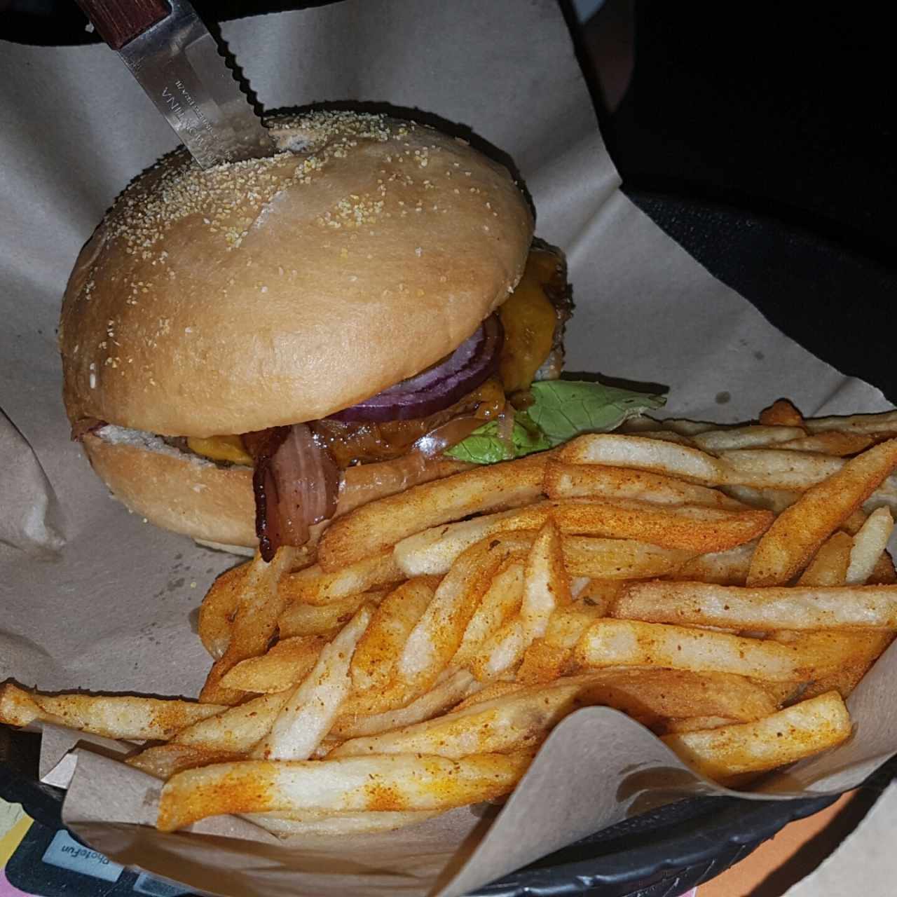 American Burguer Slabón con Papas Fritas