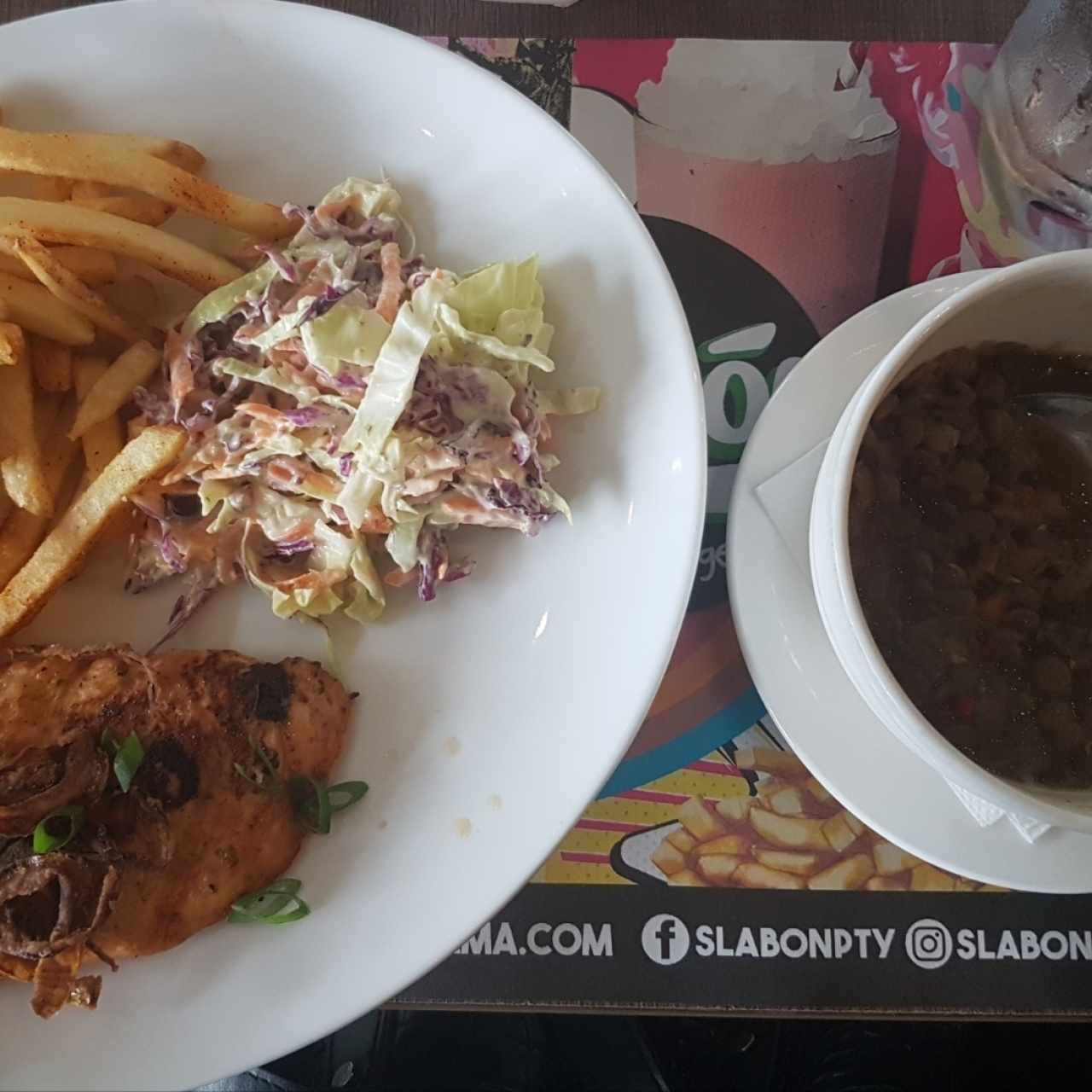 Menú Lunch - Pollo a la plancha con papas fritas