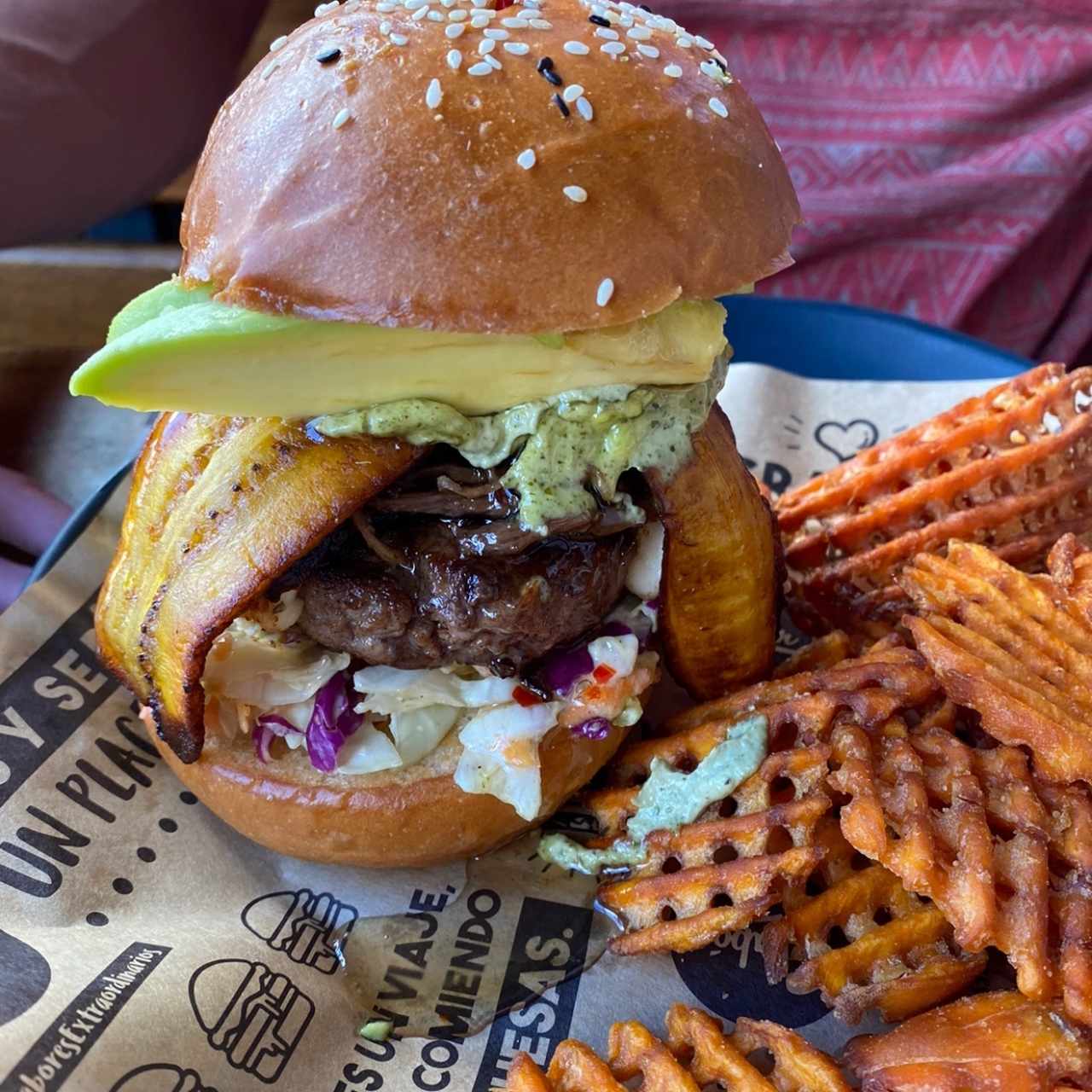 Signature Burgers - La Panameña