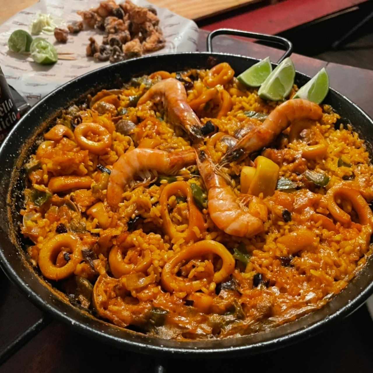 Paella (carne. mariscos o mixta)