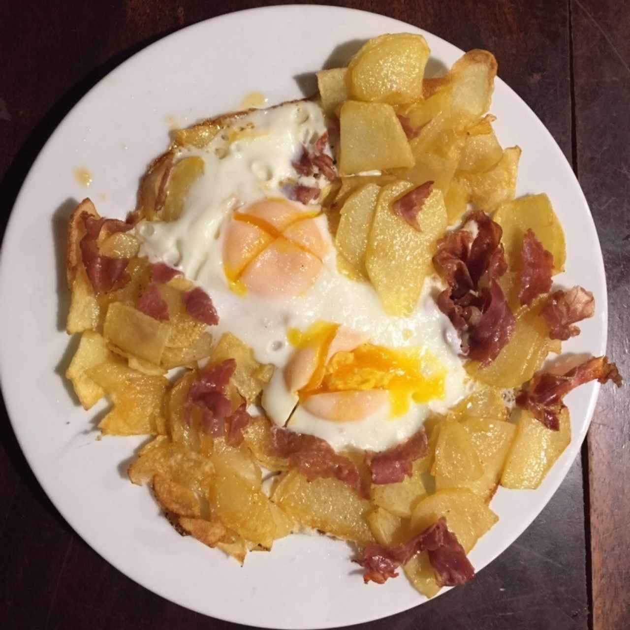 Huevos estrellados con jamón