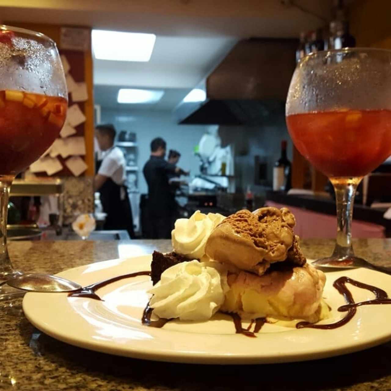 Brownie con helado