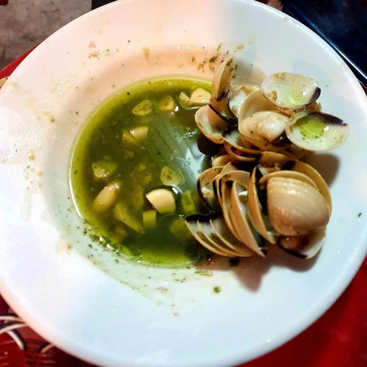 Mariscos - Almejas al Ajillo