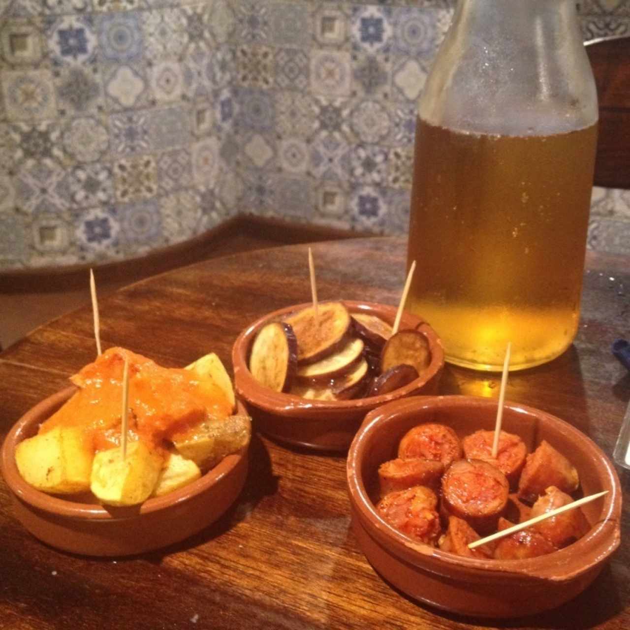 Tapas Varias