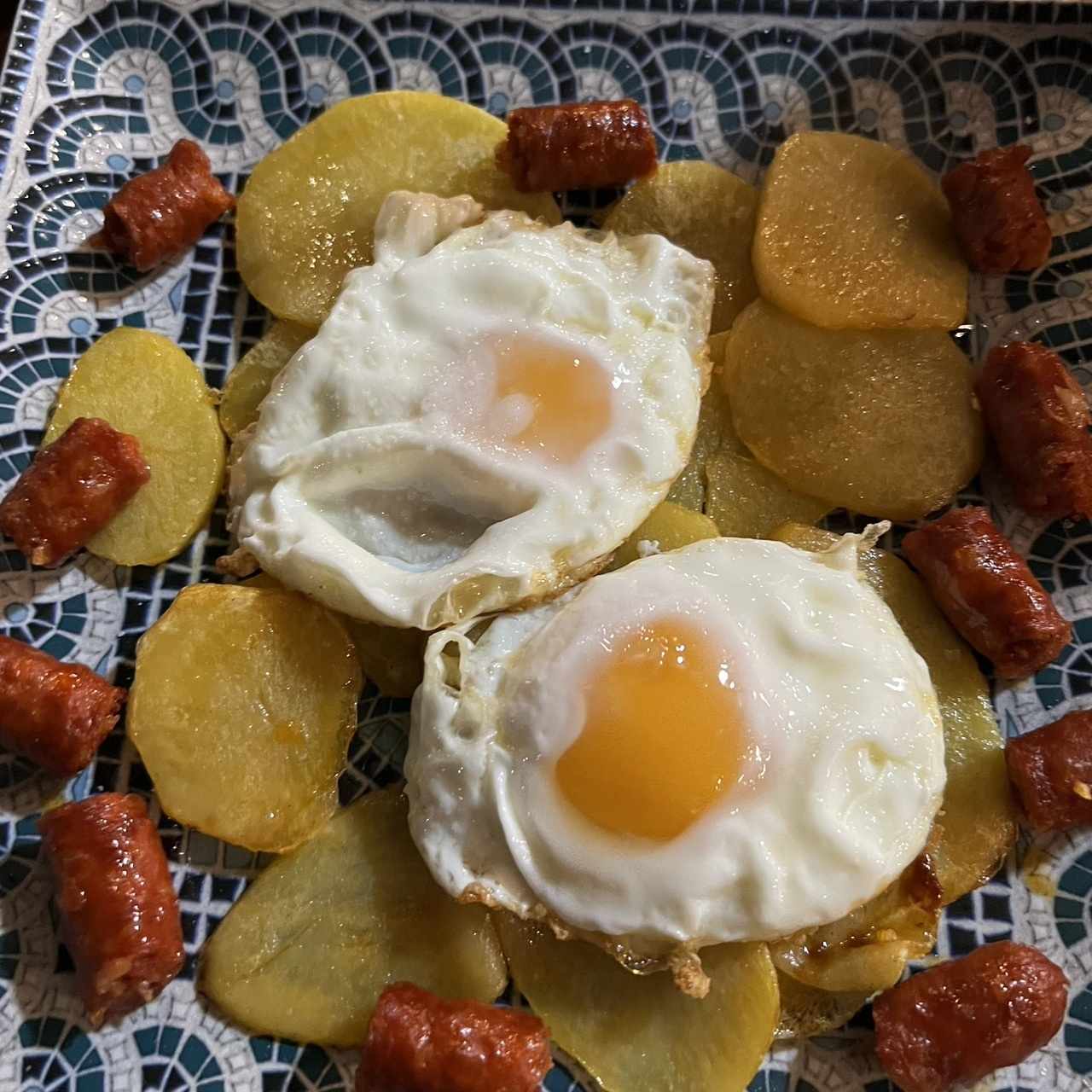 Huevos Estrellados con Jamón/Chistorra