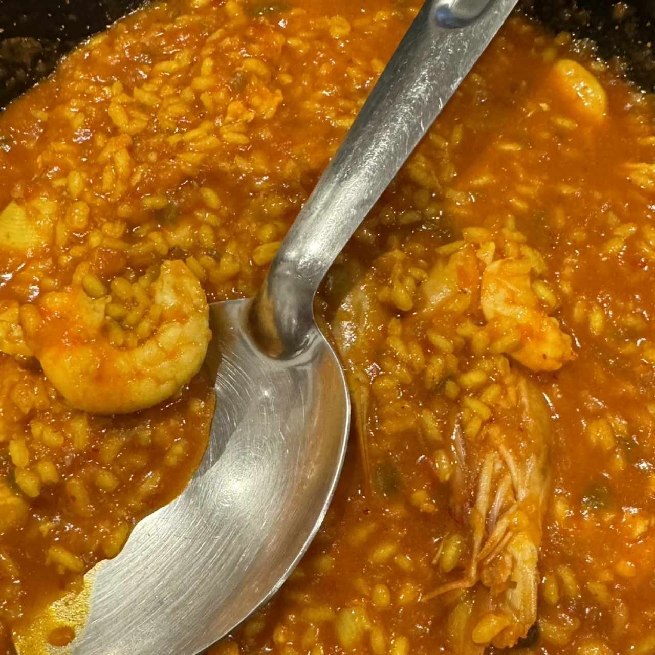 Arroz caldoso de langostinos y merluza