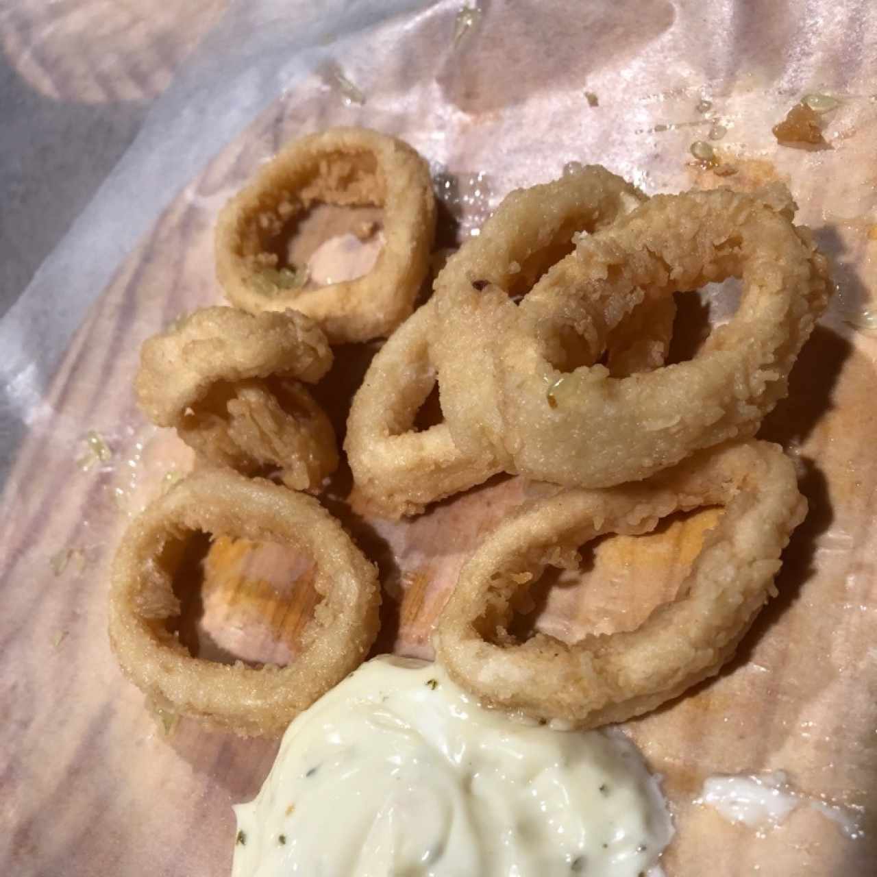 Anilos de calamares fritos