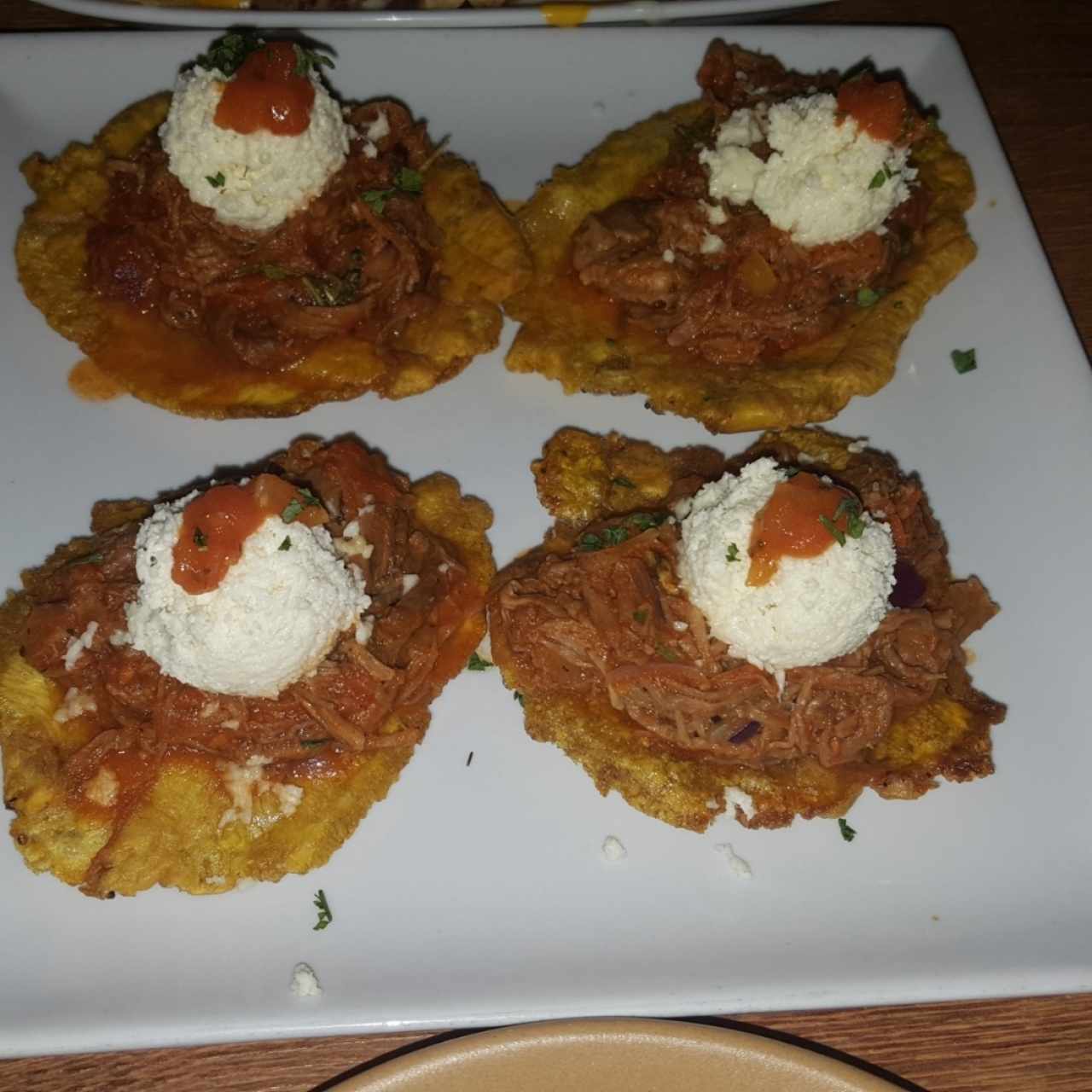 Patacones con ropa vieja