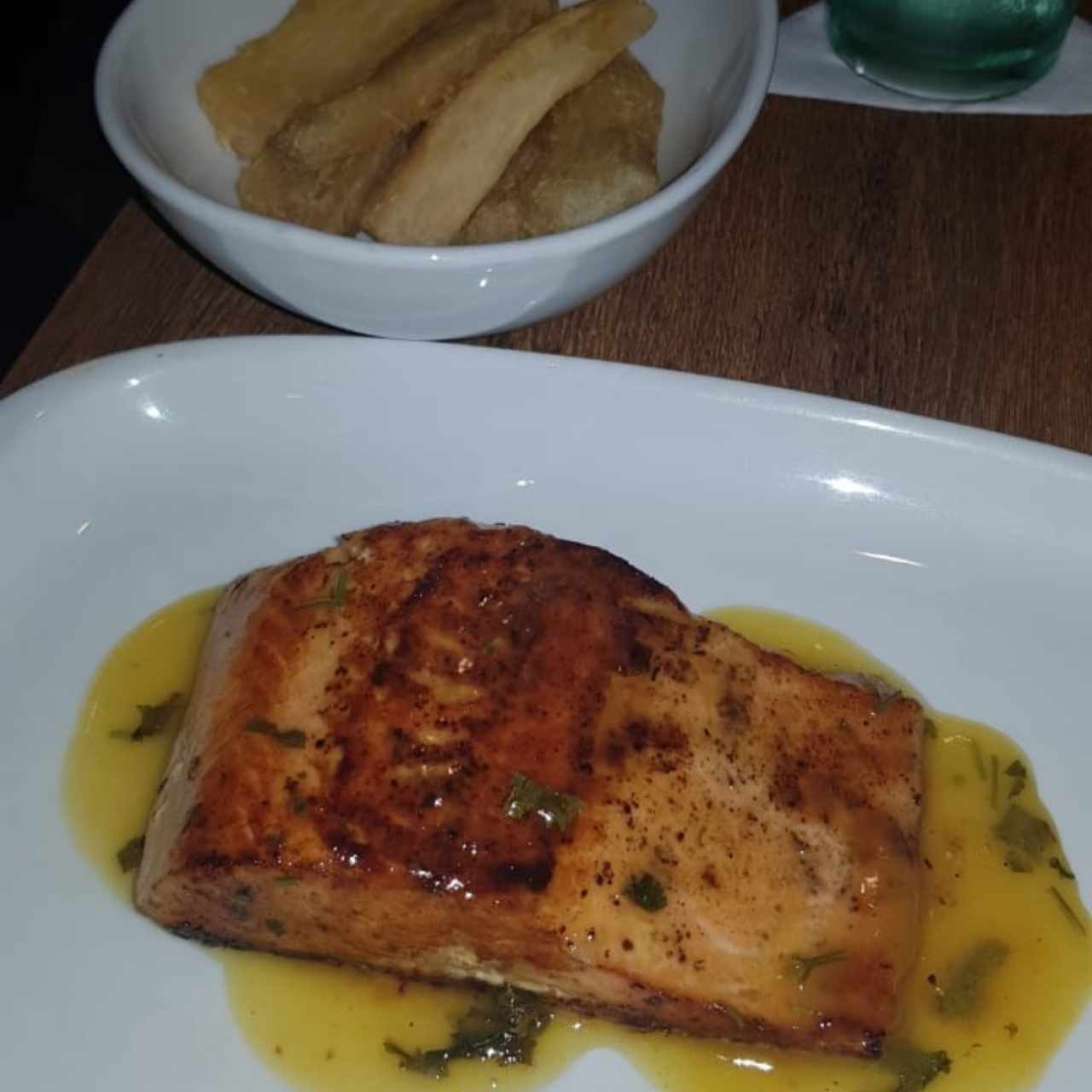 Salmon bañado en salsa dulce