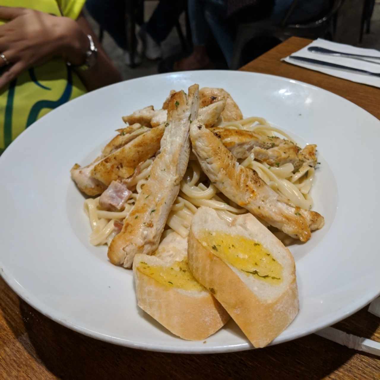 Pasta con pollo