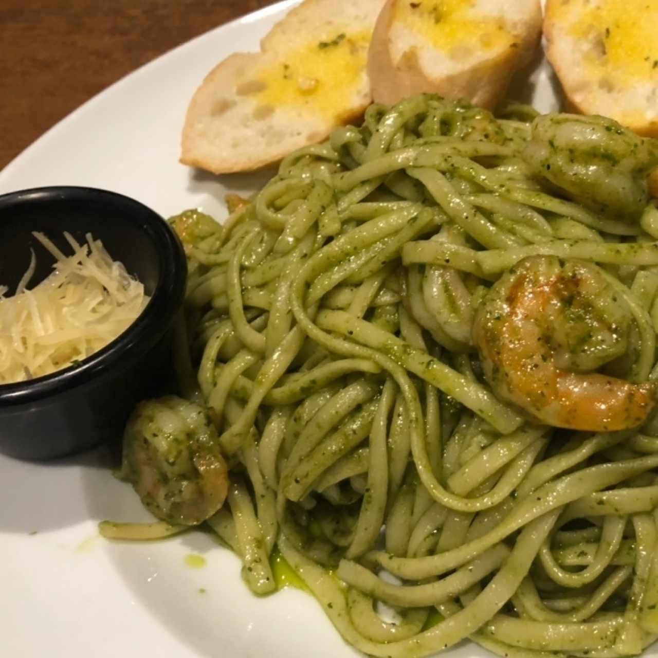 pasta al pesto con camaron