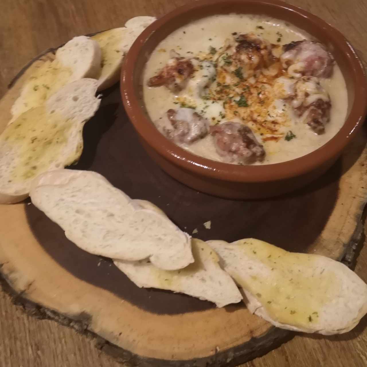 quezo fundido con chorizo 