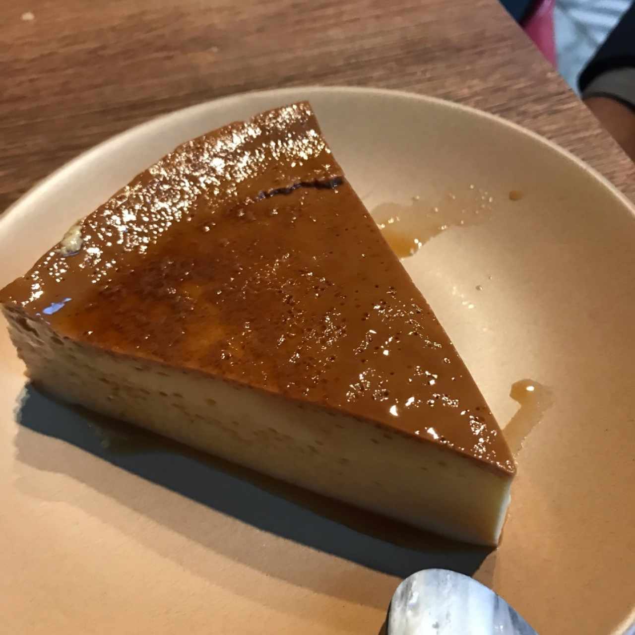 flan casero muy buena porcion y rico