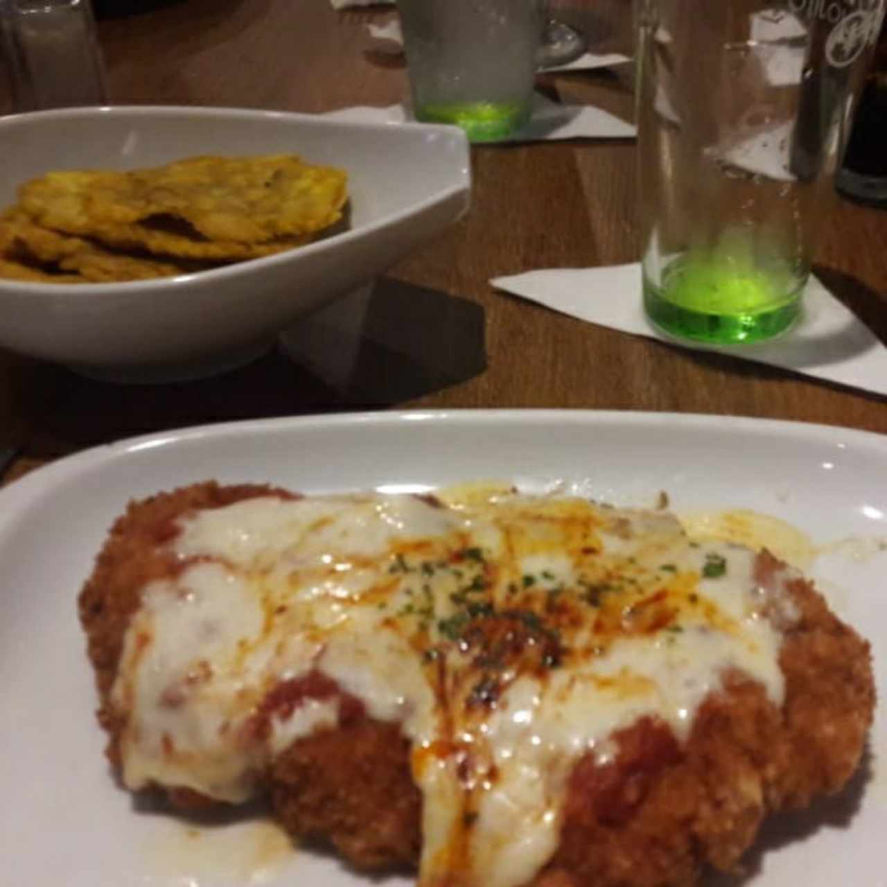 Pollo + Acompañamiento - Milanesa Parmesana