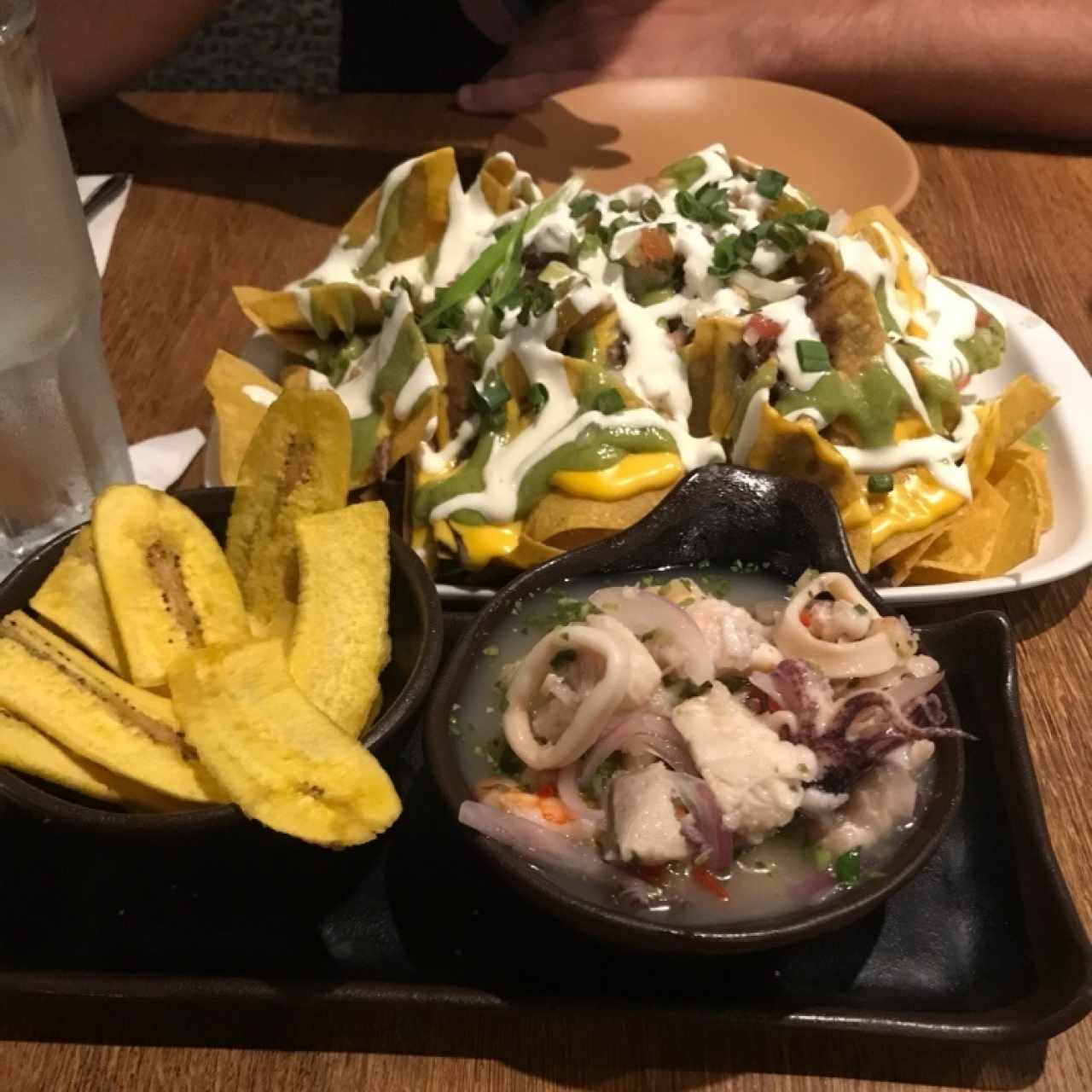 Ceviche Mixto y Nachos Santè