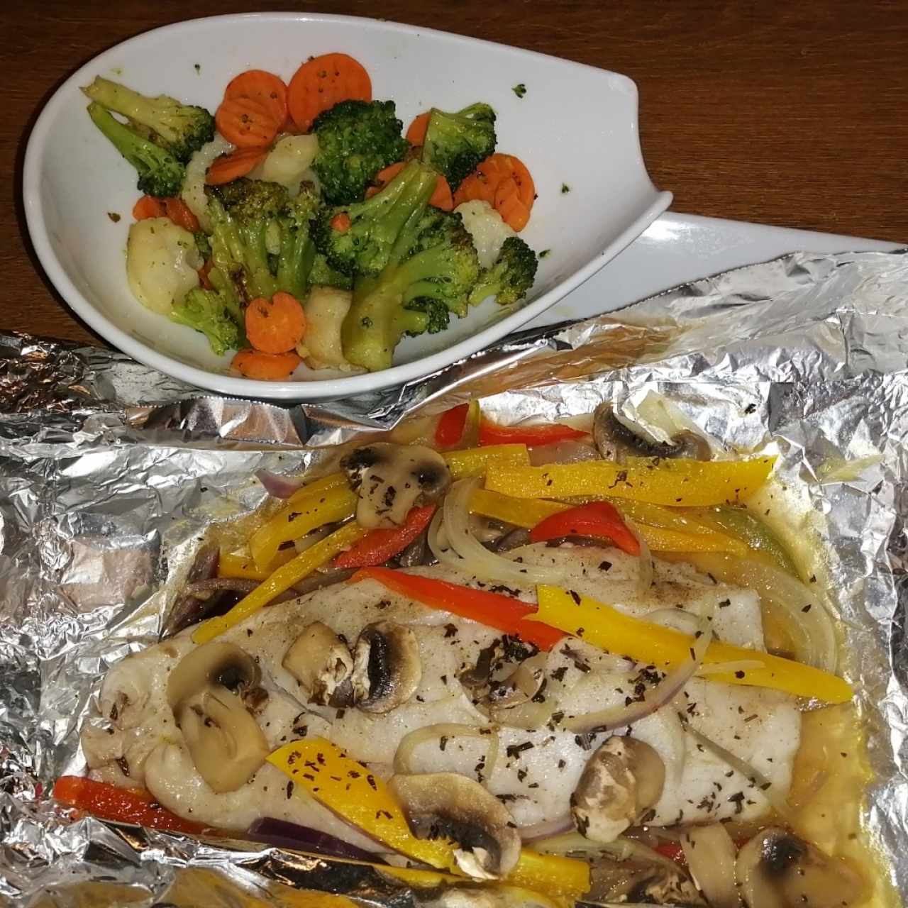 Corvina Papelón con vegetales