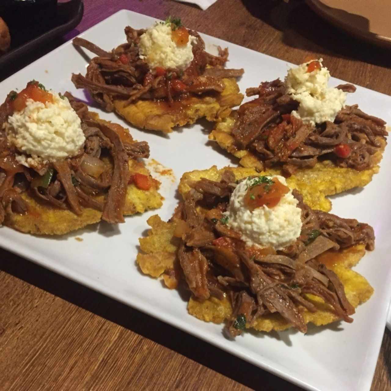 Patacones con ropa vieja