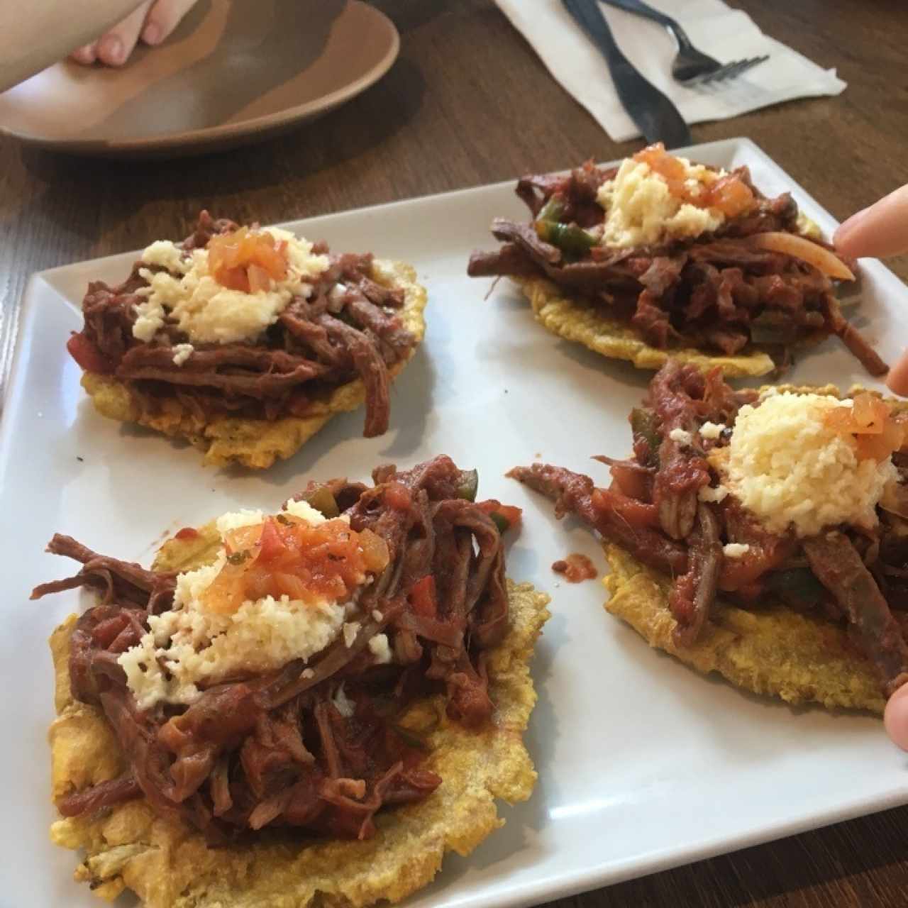 Patacones con ropa vieja