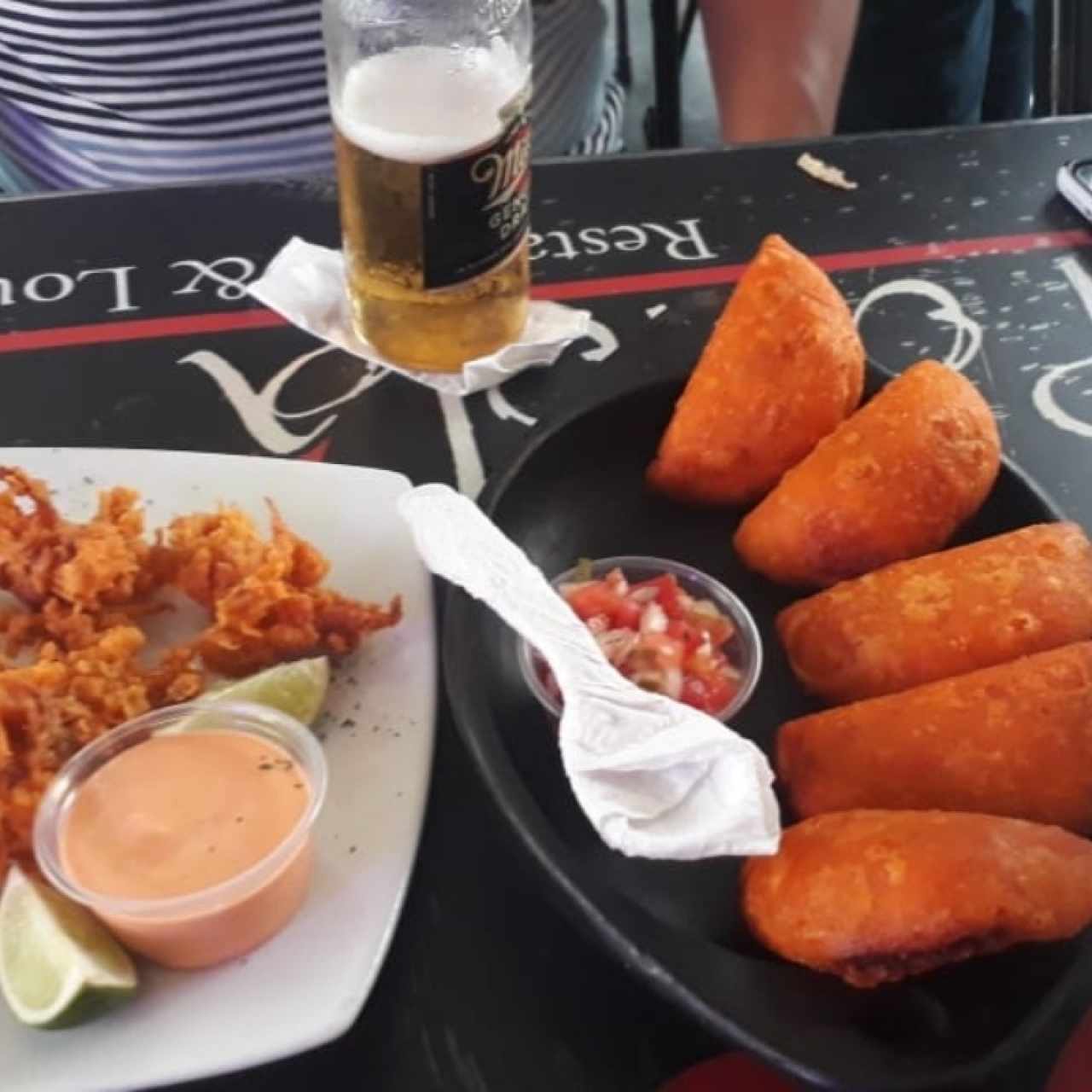 arañitas de calamar y empanadas 