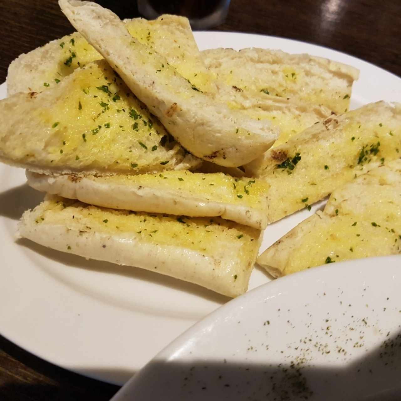 pan con mantequilla de ajo