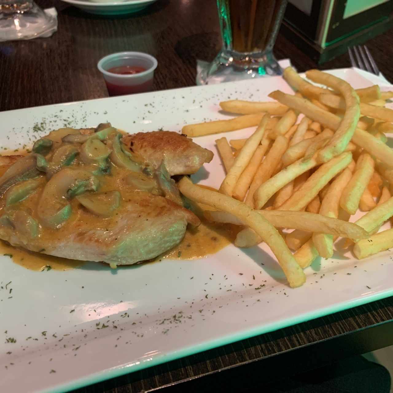 Pollo con champiñones 