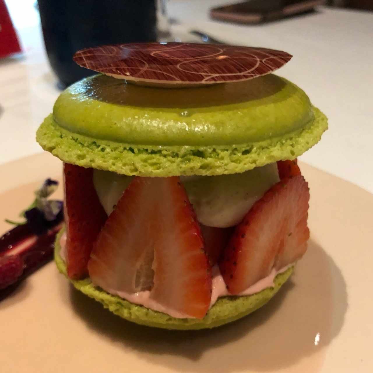 Macaron de pistacho gigante 