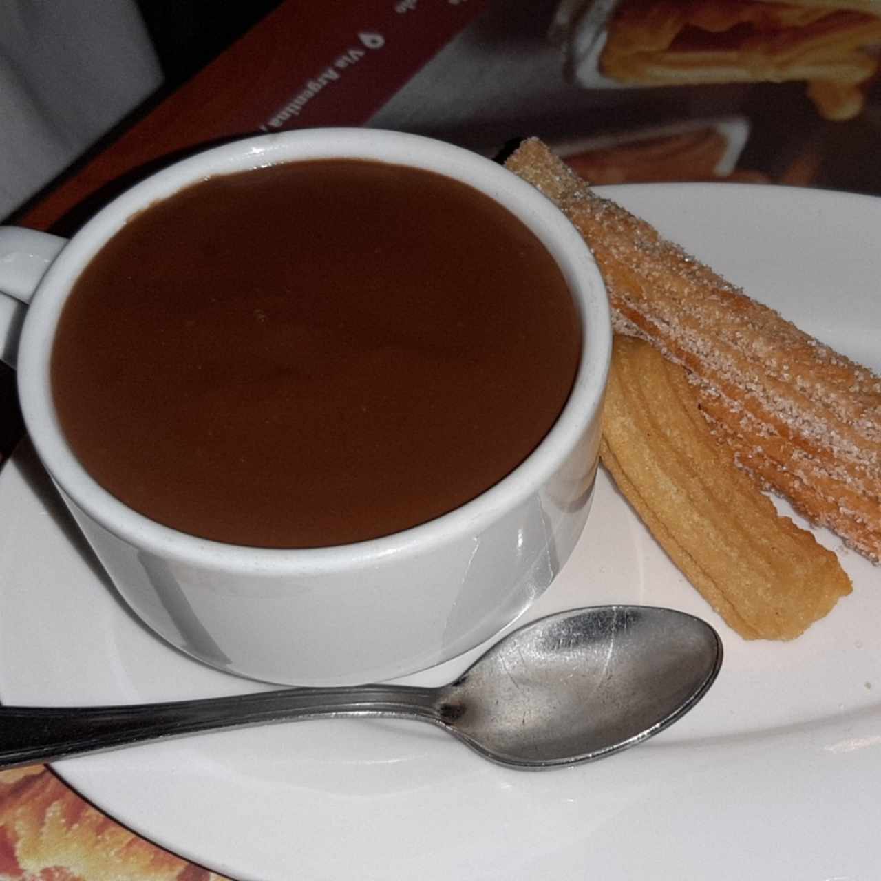 Churro con Chocolate español