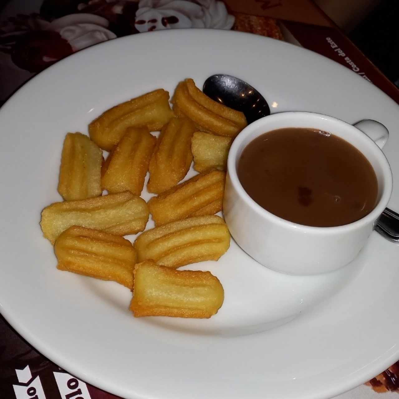 Mini Churros con Chocolates