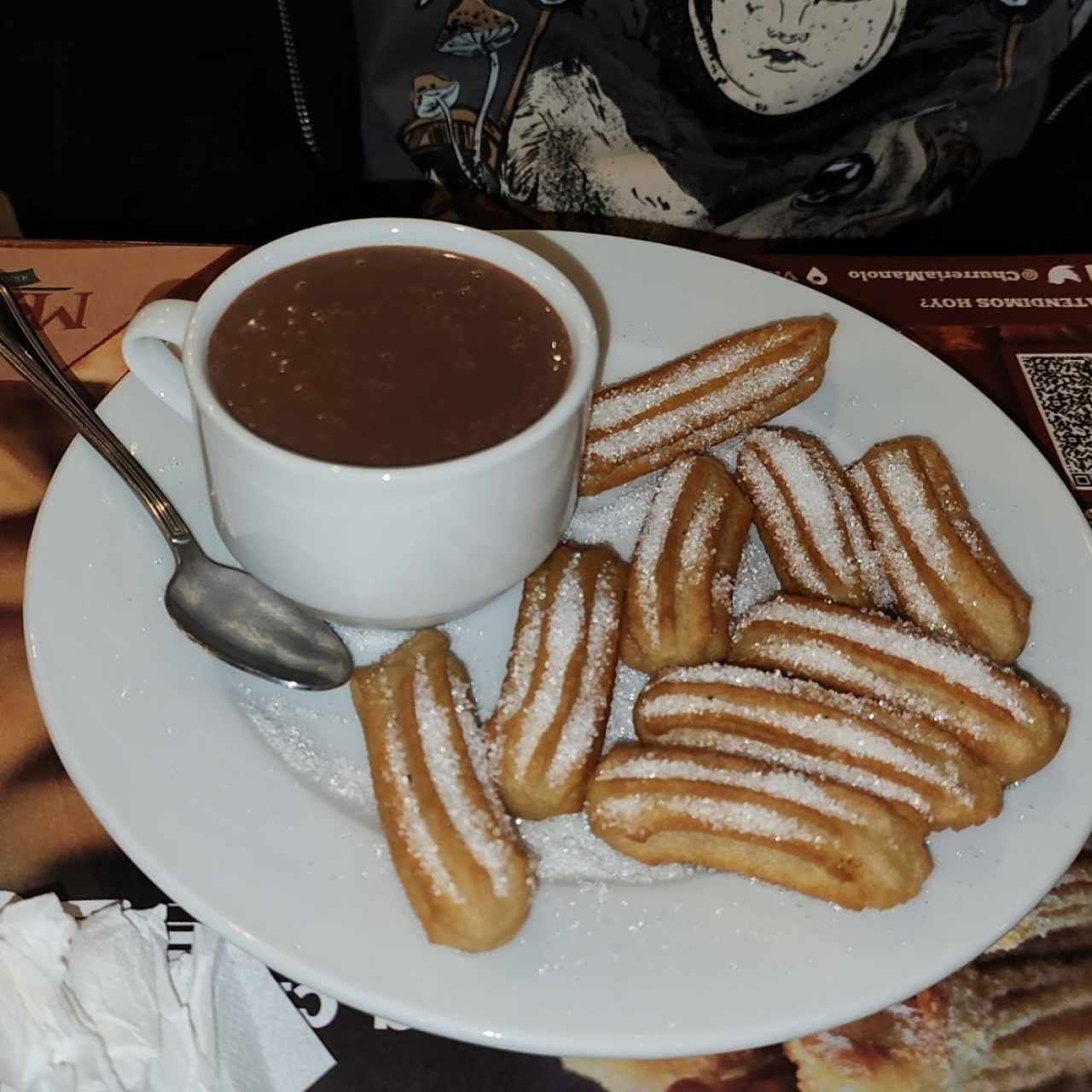 Mini Churros con Chocolate español