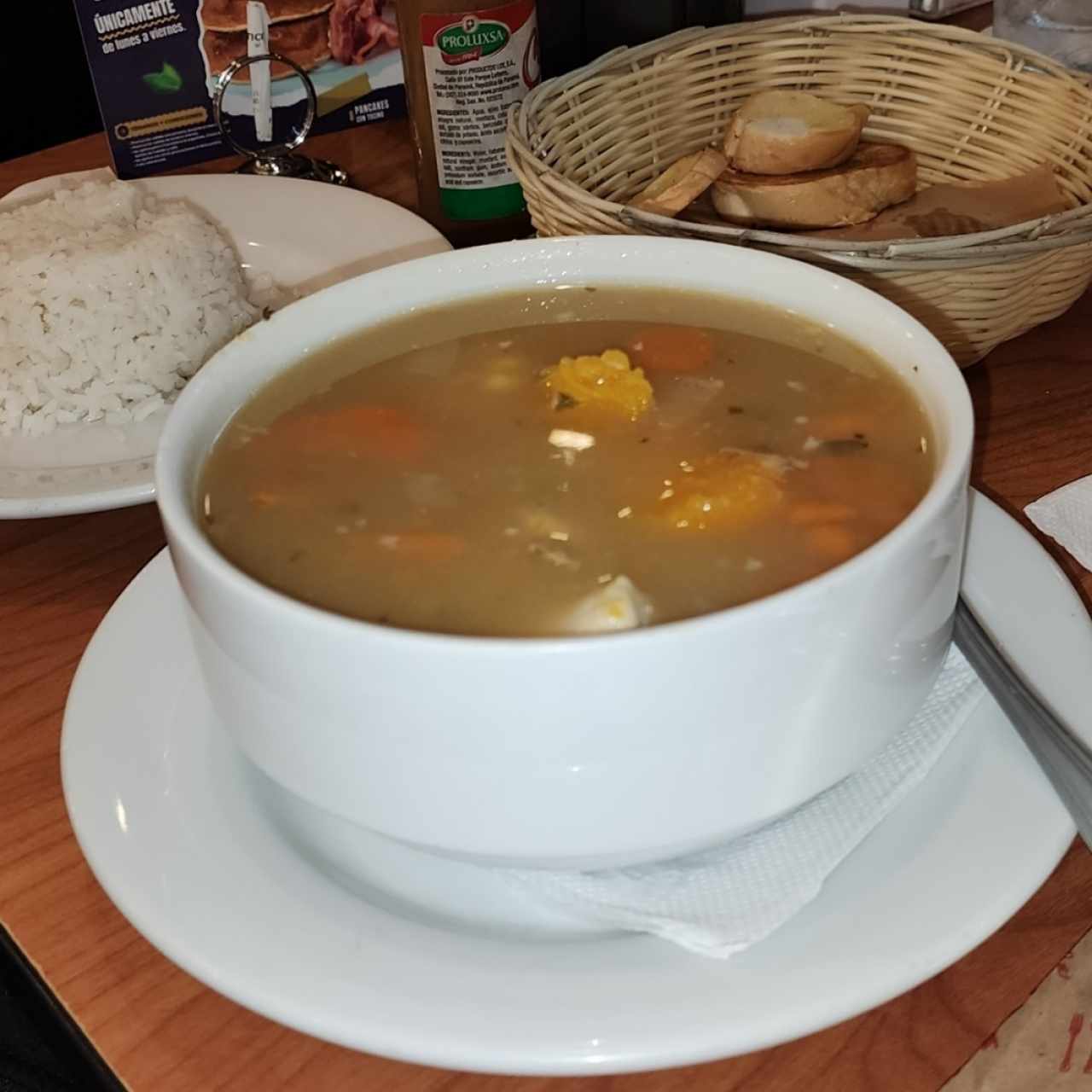 Sancocho Panameño con Arroz