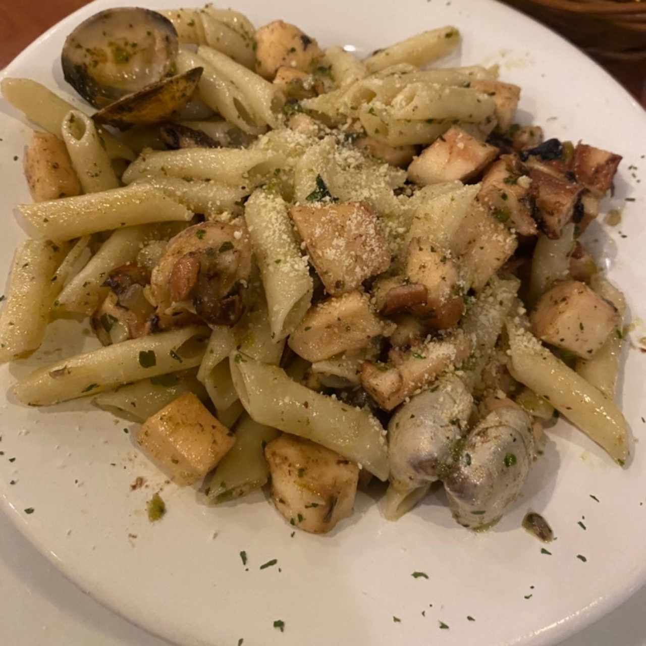 Penne con mariscos 