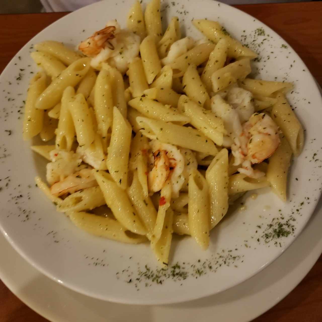 Penne con langostinos al óleo