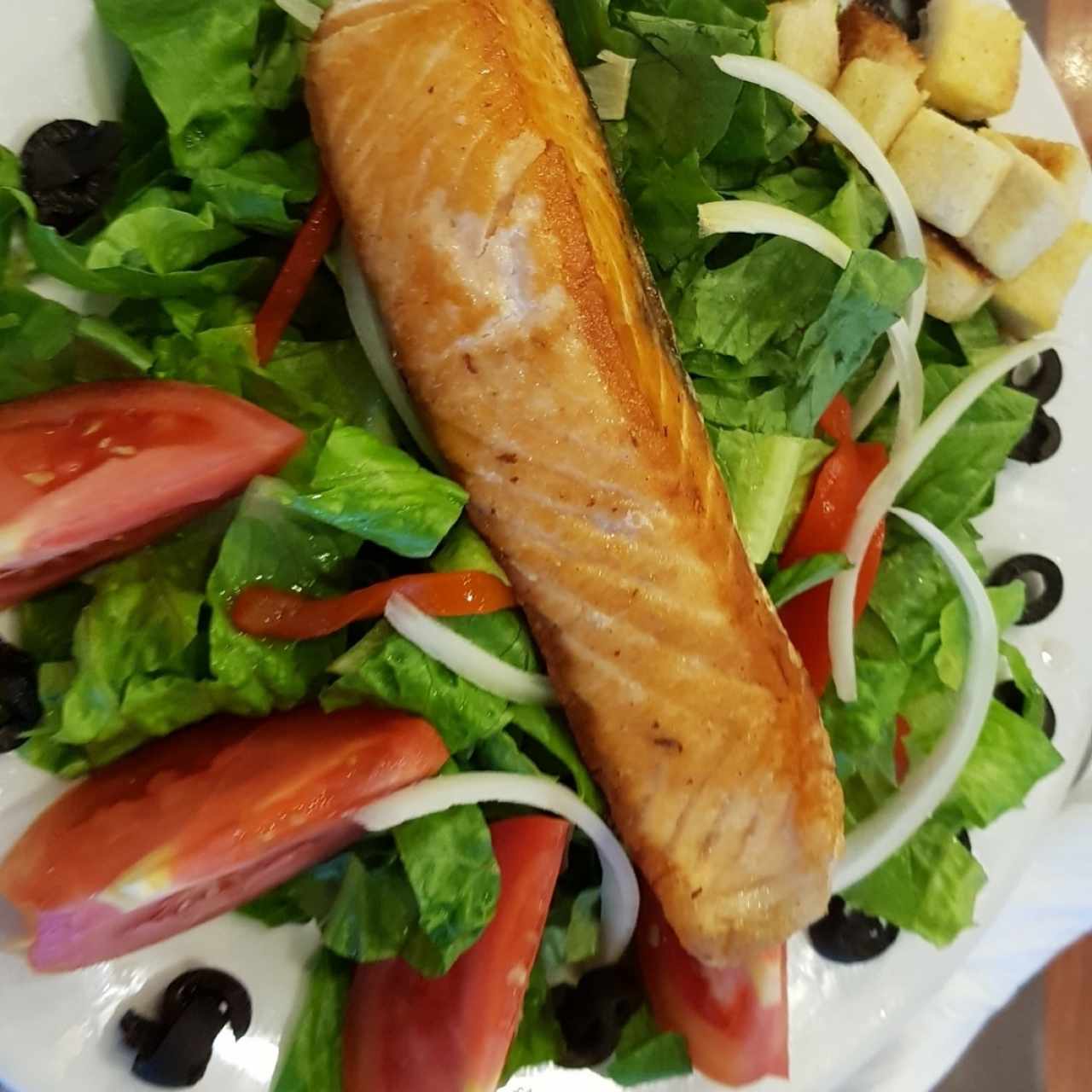 ensalada de salmon a la plancha