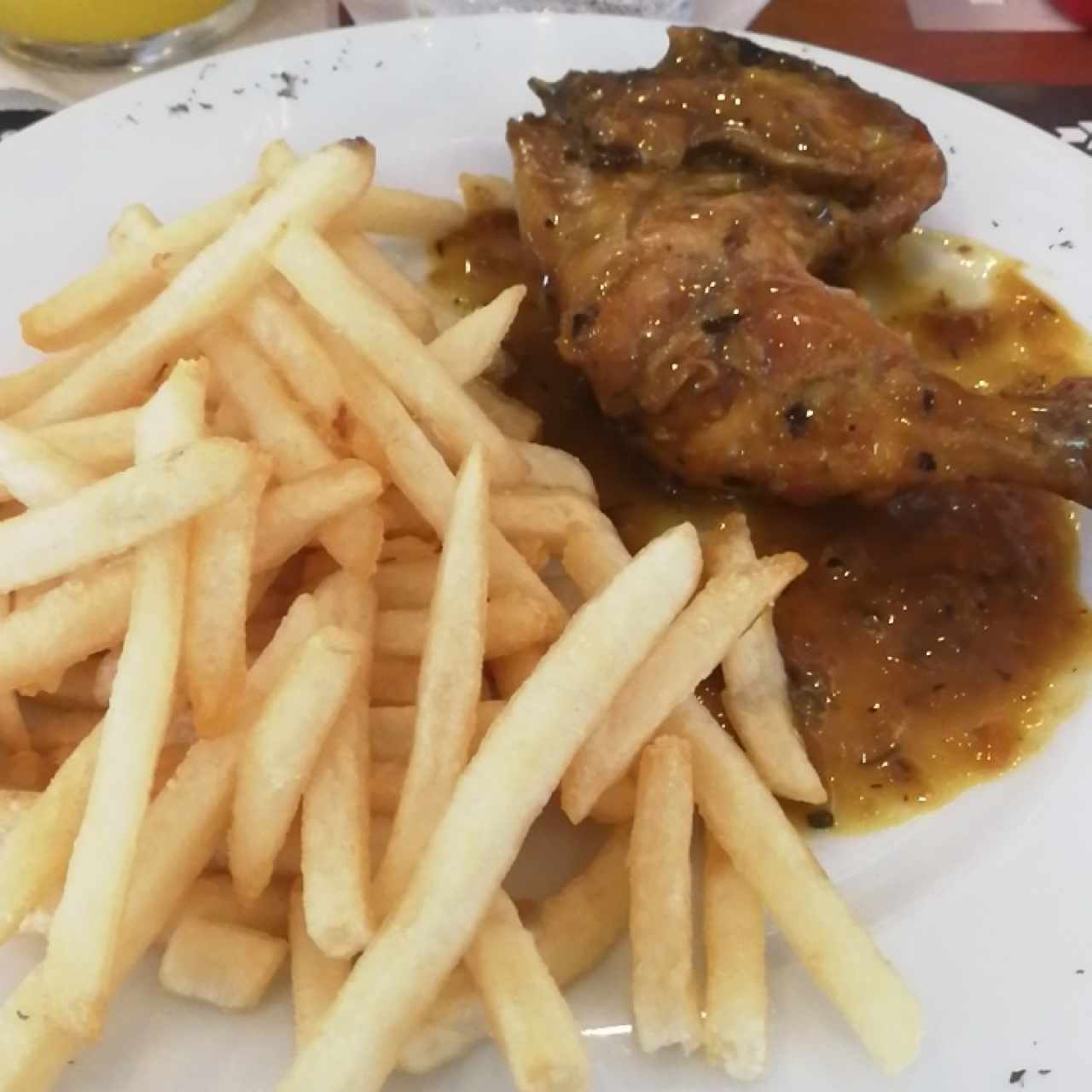 pollo al horno con fries