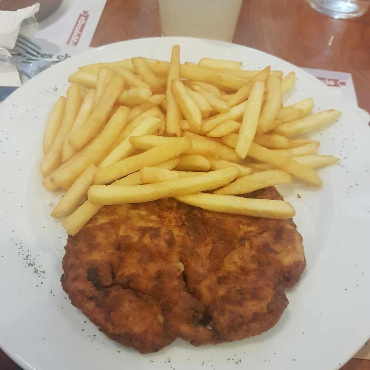 milanesa de pollo con papas