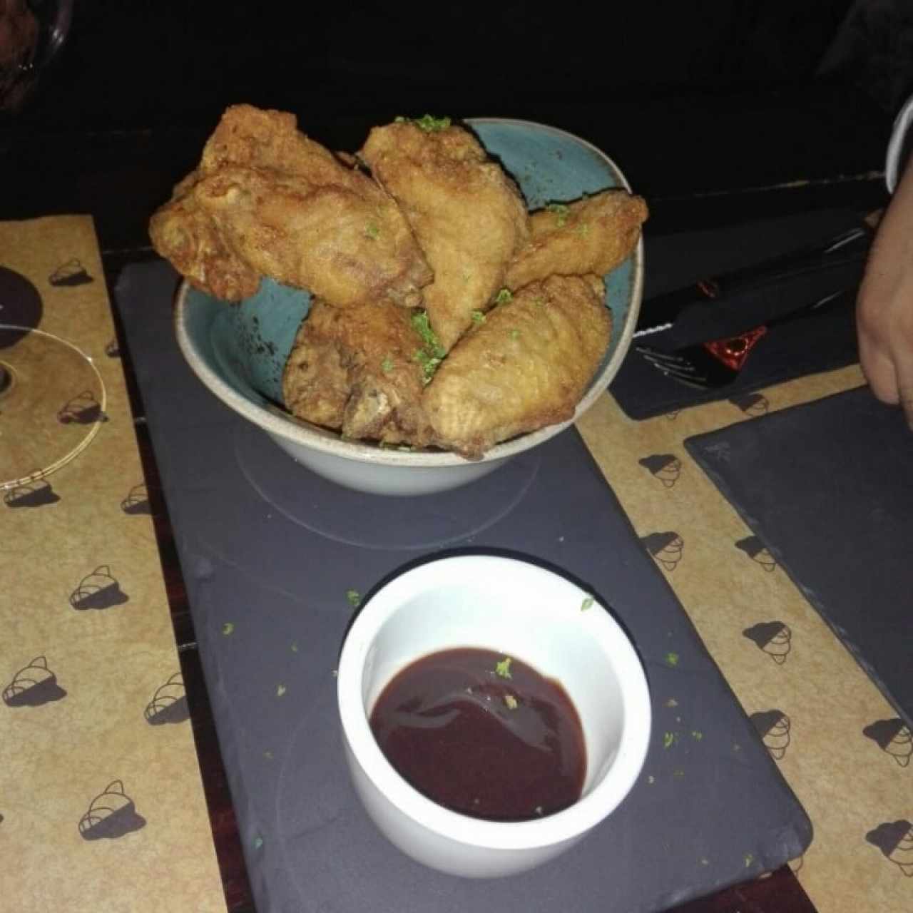 Criollo wings (ración de 6)