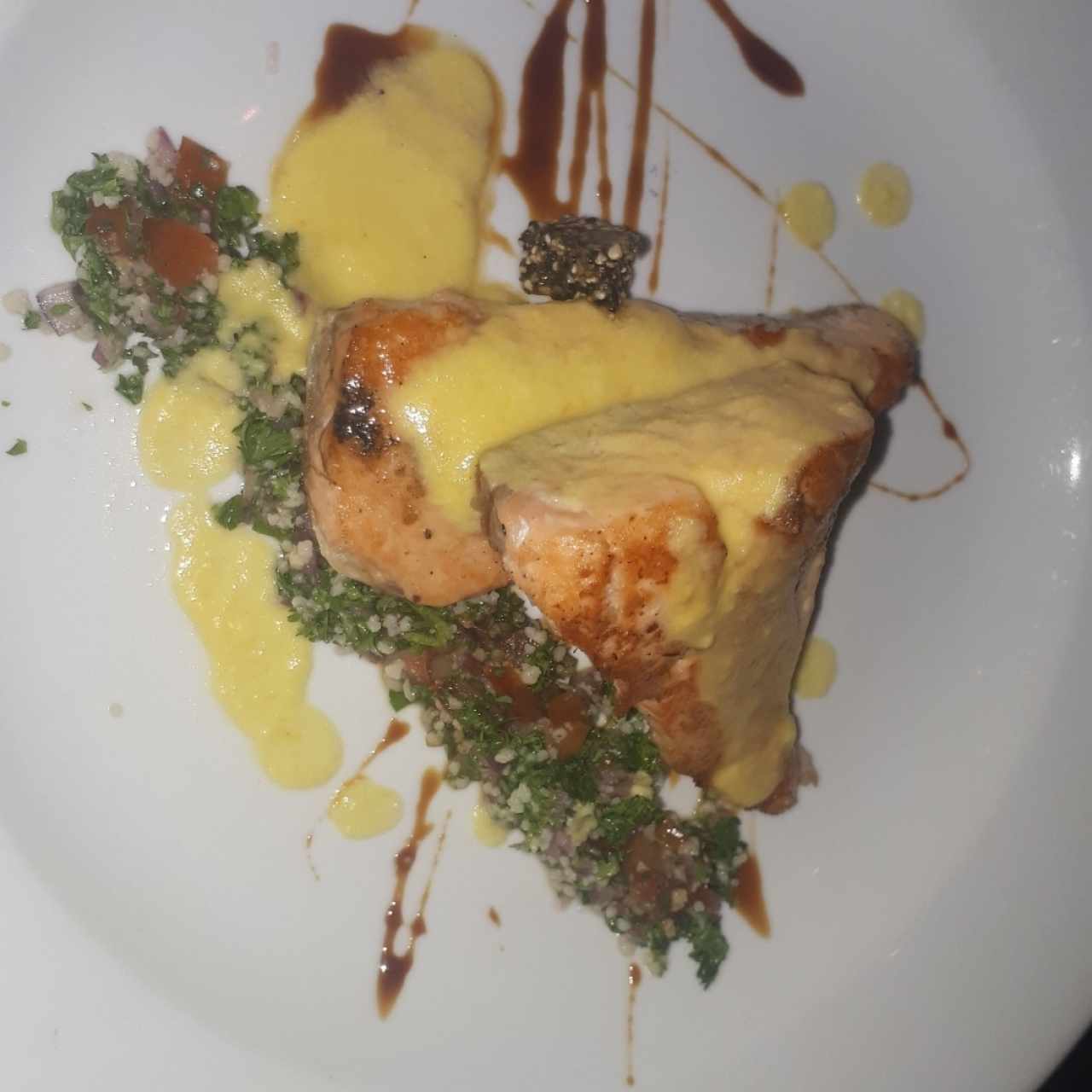 SALMÓN EN CRUST DE SÉSAMO