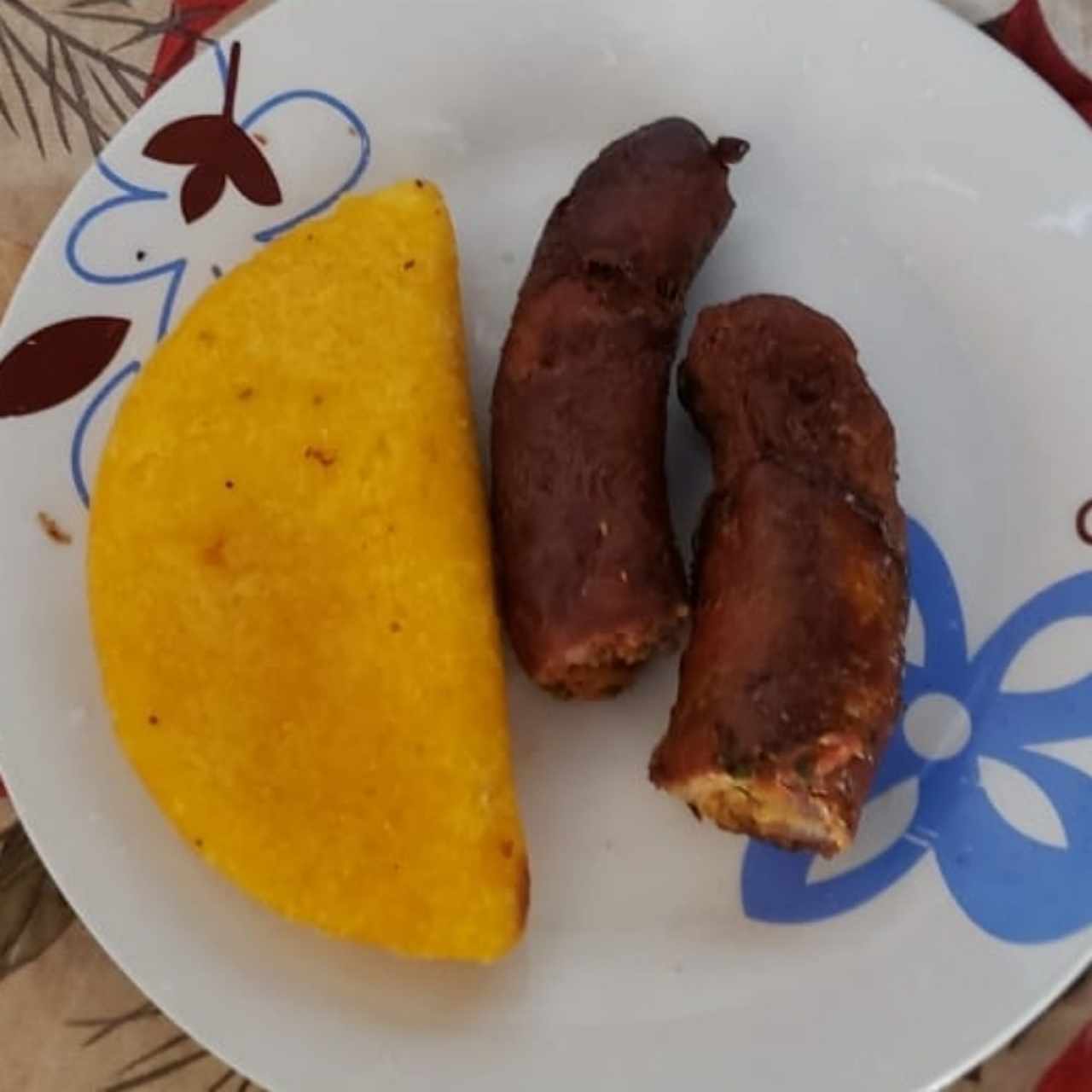 chorizo tableño y empanada