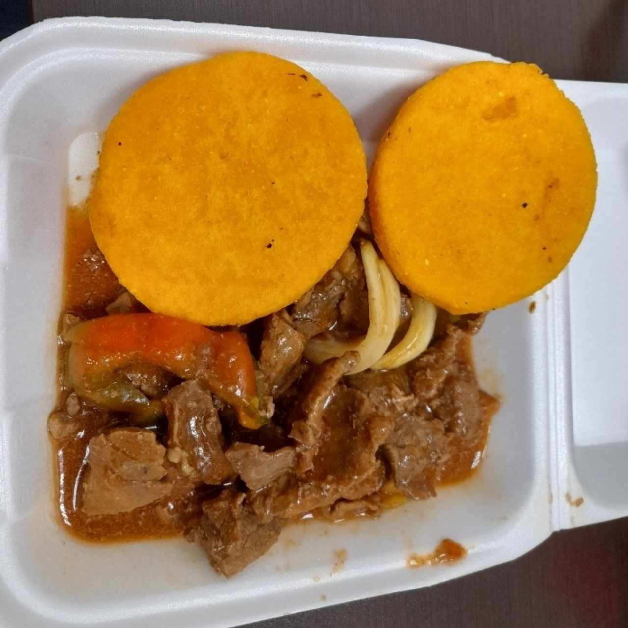 bistec picado con tortillas