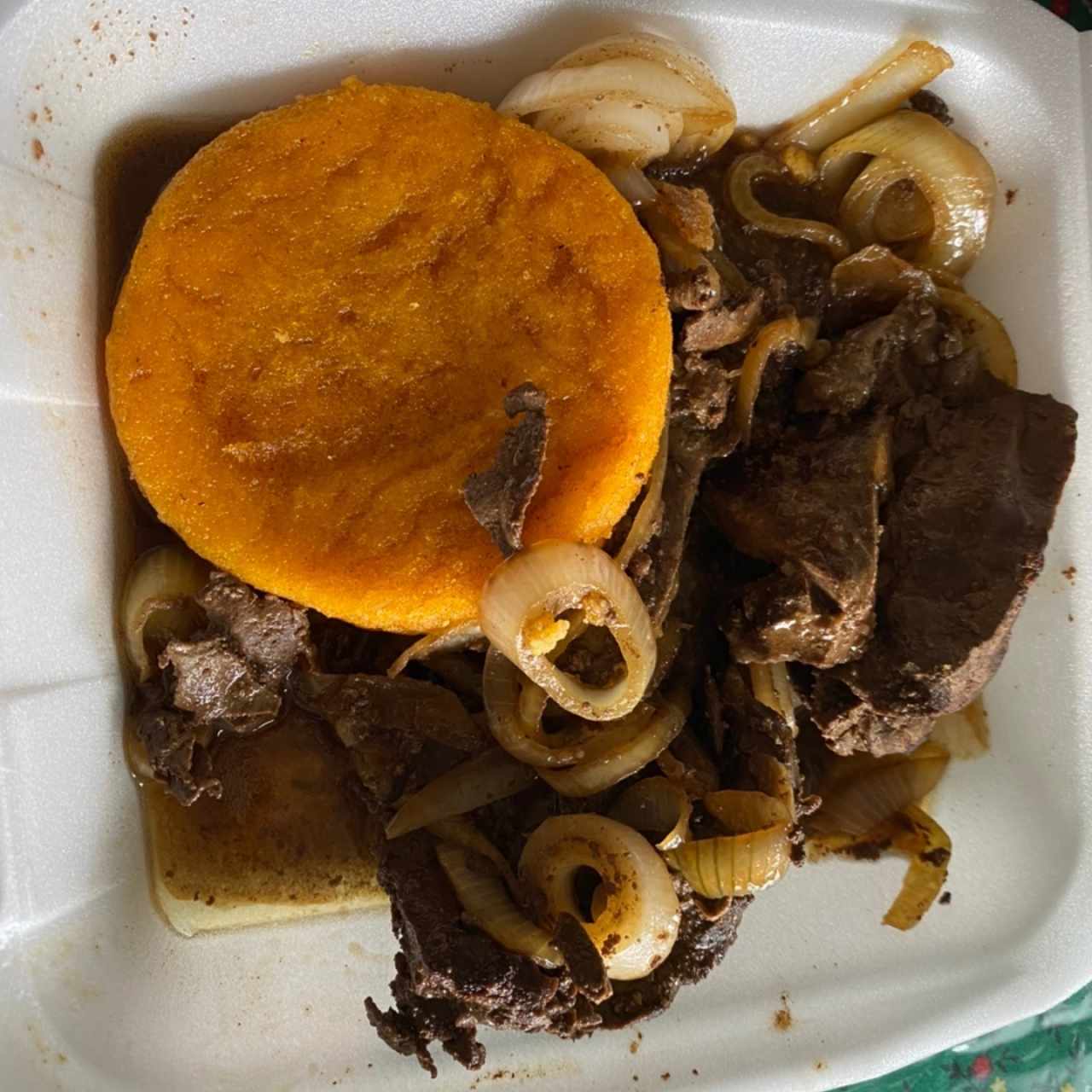 Hígado encebollado